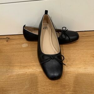 GAP Black Leather Ballet Flats